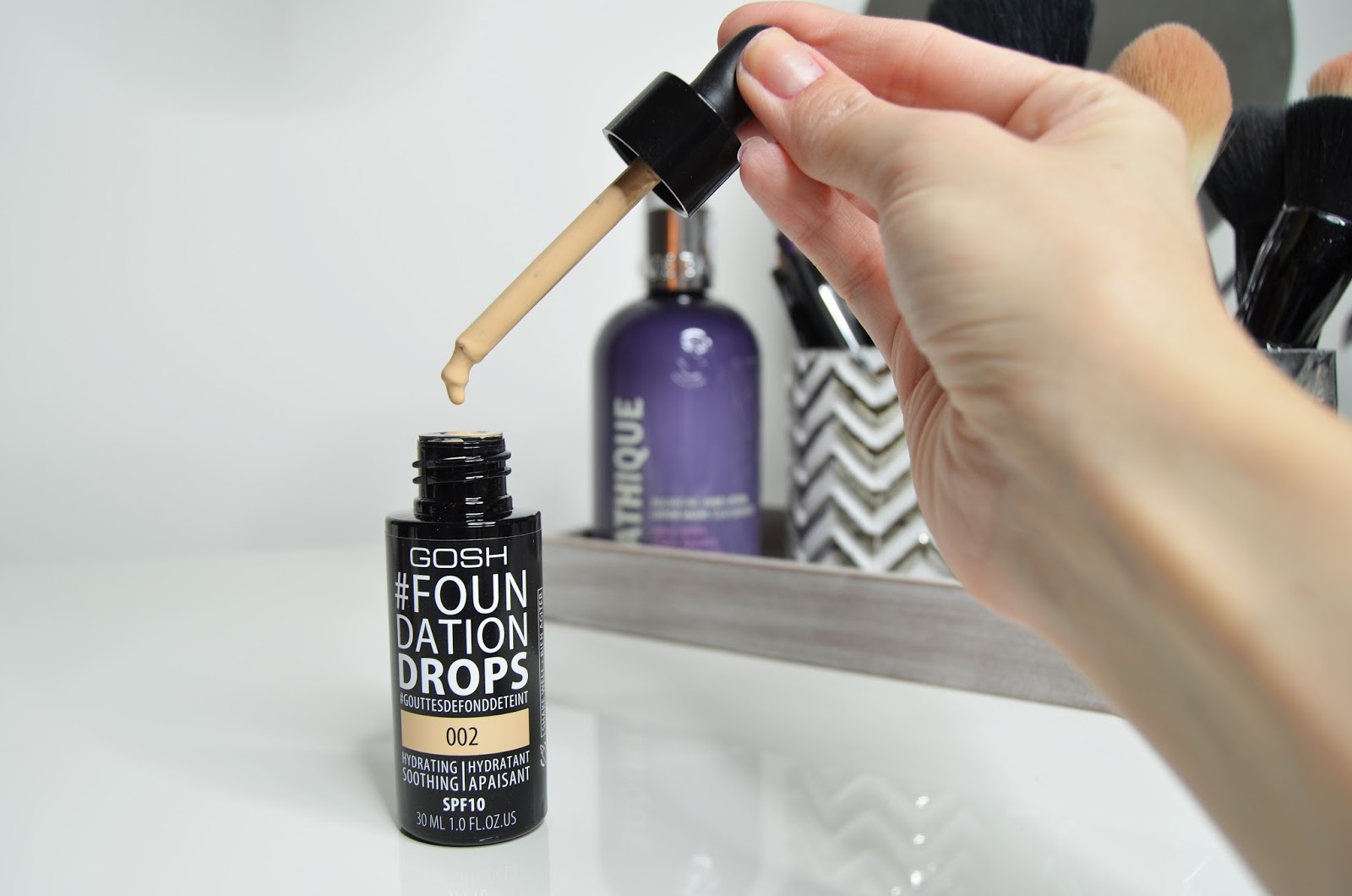 Review GOSH Foundation Drops — NIKOL HESS
