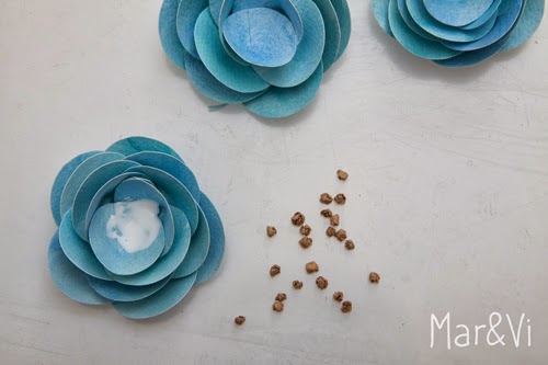 DIY: Románticas flores de papel | Manualidades
