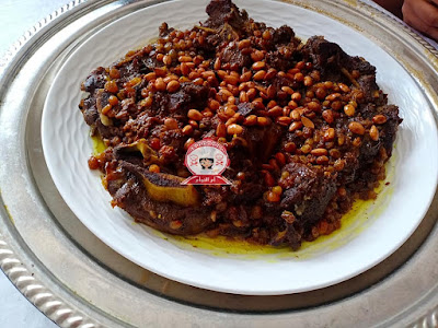 مروزية العيد على حقها وطريقها معلكة محمرة ومجمرة