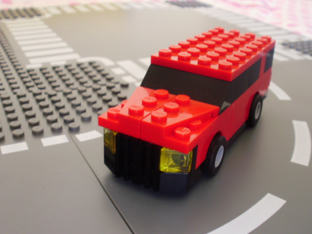 MOC LEGO Carrinha vermelha