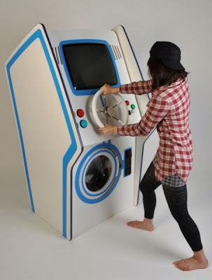Mesin basuh yang boleh bermain permainan video