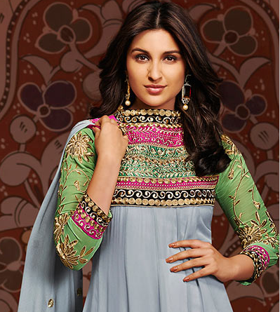 A WEDDING PLANNER: Parineeti Chopra looks stunning in beautiful ...