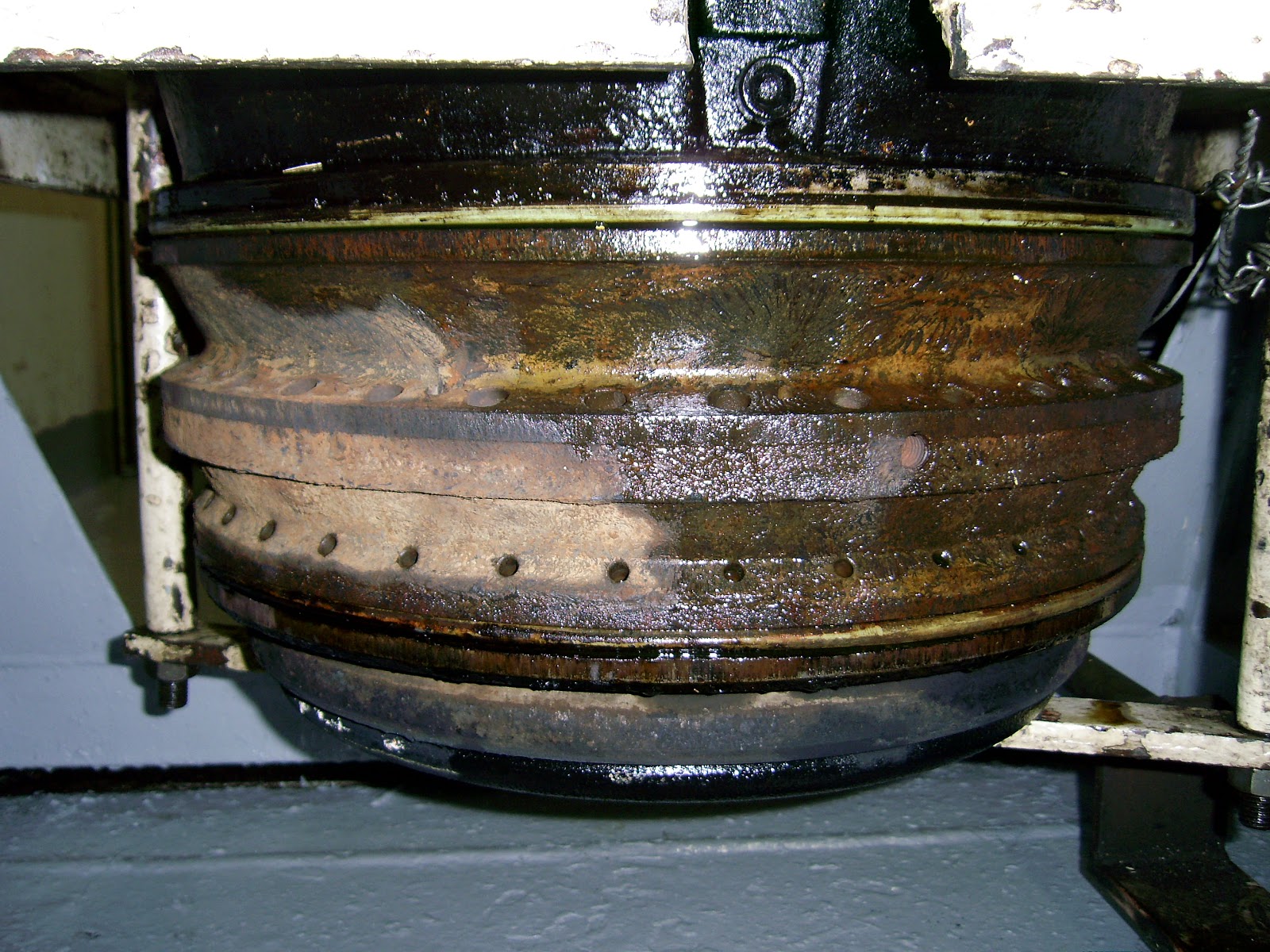 EXHAUST VALVE DEFECTS