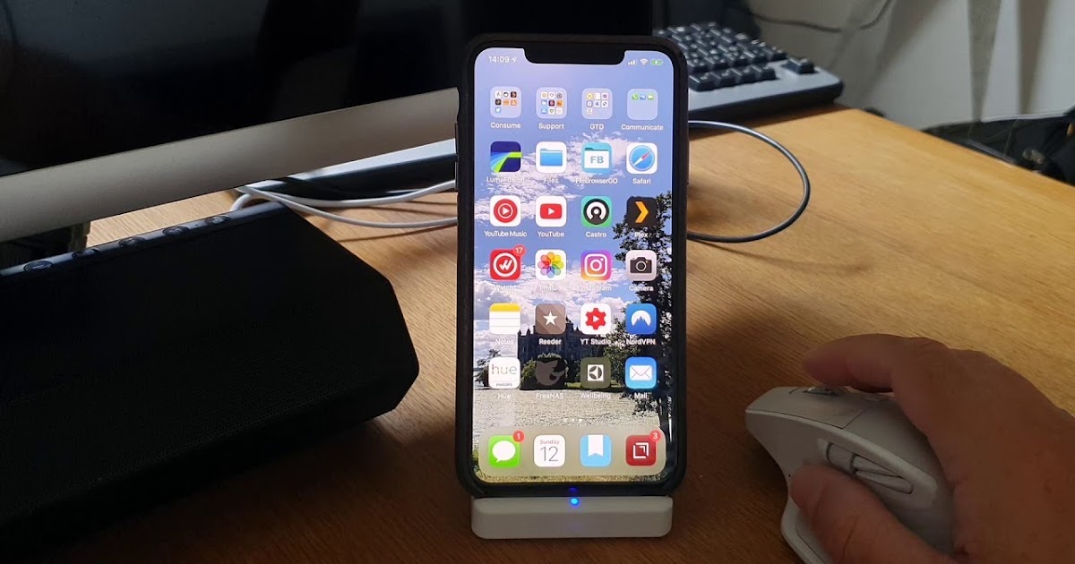 How to use a mouse with an iPhone Works great and it's very useful!