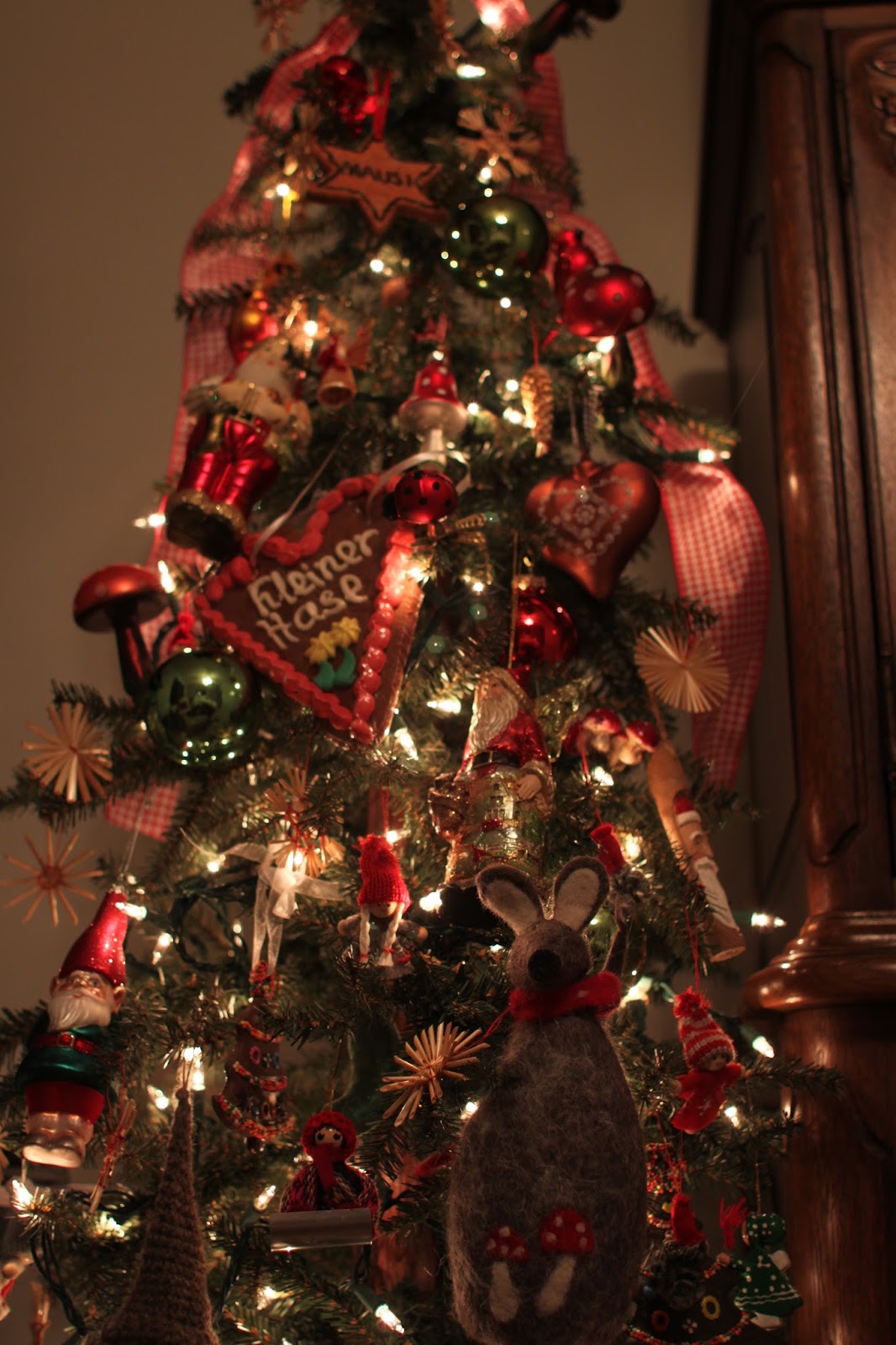 Haus and Home German Christmas Tree