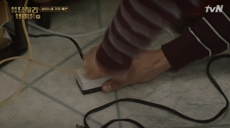 응팔 덕선이(혜리)한테 앵기는 택이(박보검) | 인스티즈