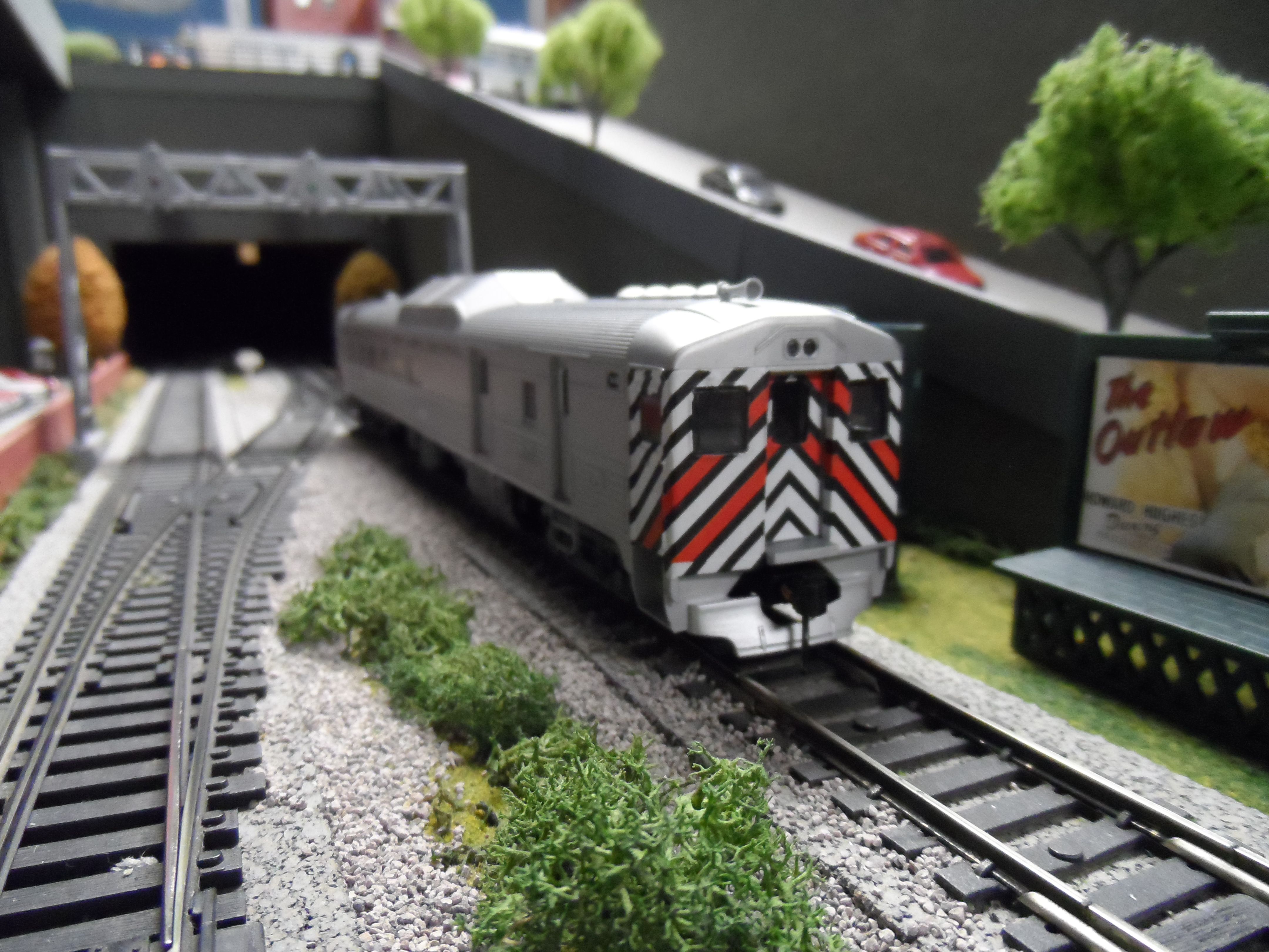 New York Central Train Layout: New York Central RDC Safety Stripe Project