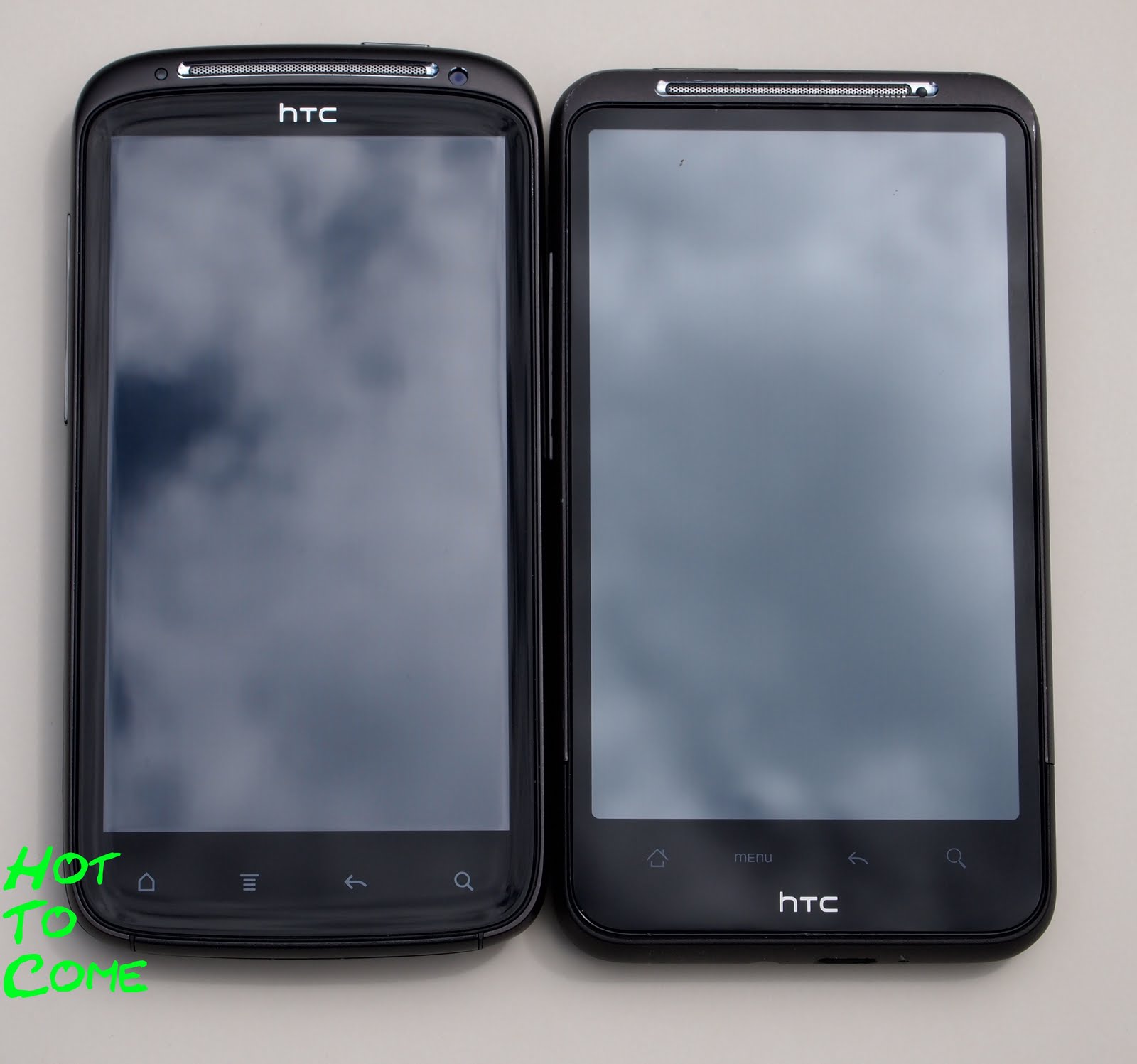 http://1.bp.blogspot.com/-H1BVj4TO6ZM/Te9f_9w3ZcI/AAAAAAAABE0/JYX7MO7XzUY/s1600/HTC+sensation+vs+HTC+desire+HD.jpg