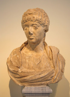 Annia Galería Faustina  o  Faustina Menor, esposa de Marco Aurelio - 125  o 130 - 175 d.C. (3)