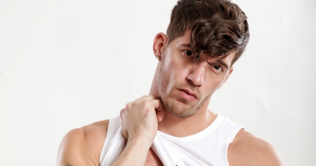 HALL OF GUYS AND MEN IN JEANS: Ty Roderick