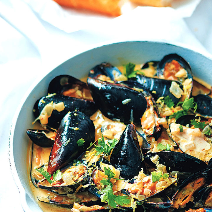 Homemade Lemon Cake Mussels in White Wine and Cream