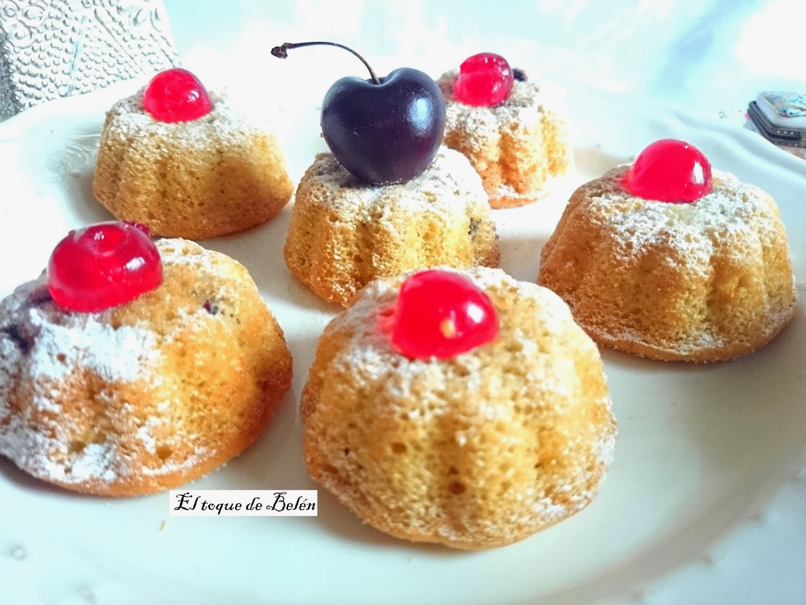 Bizcochitos rellenos de cerezas