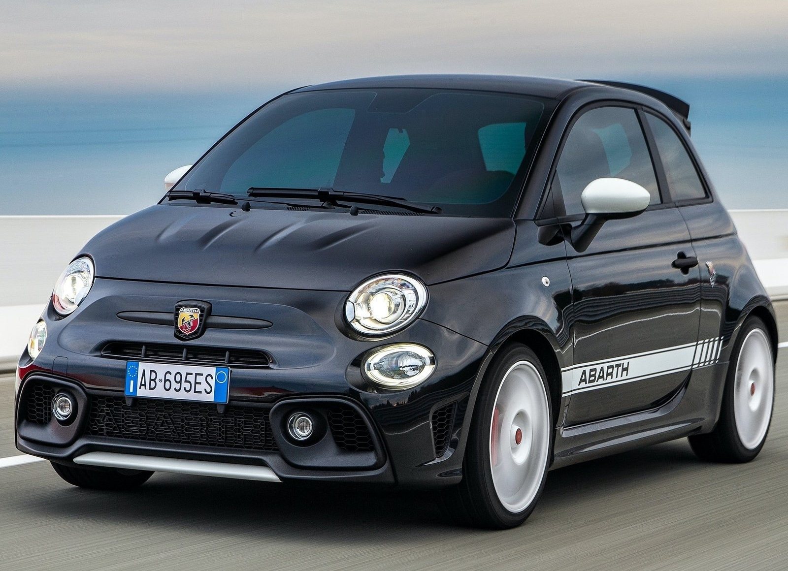 2021 Fiat 695 Abarth Esseesse Collectors Edition