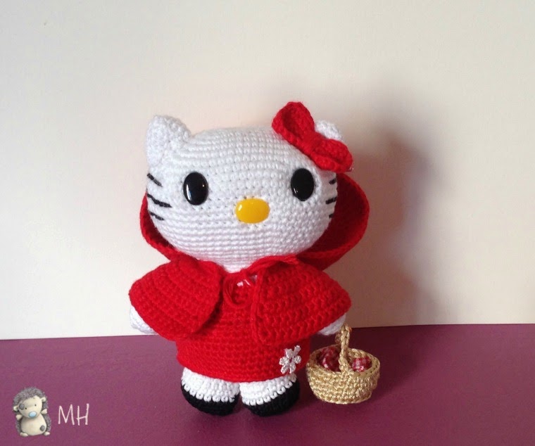Hello Kitty caperucita roja amigurumi