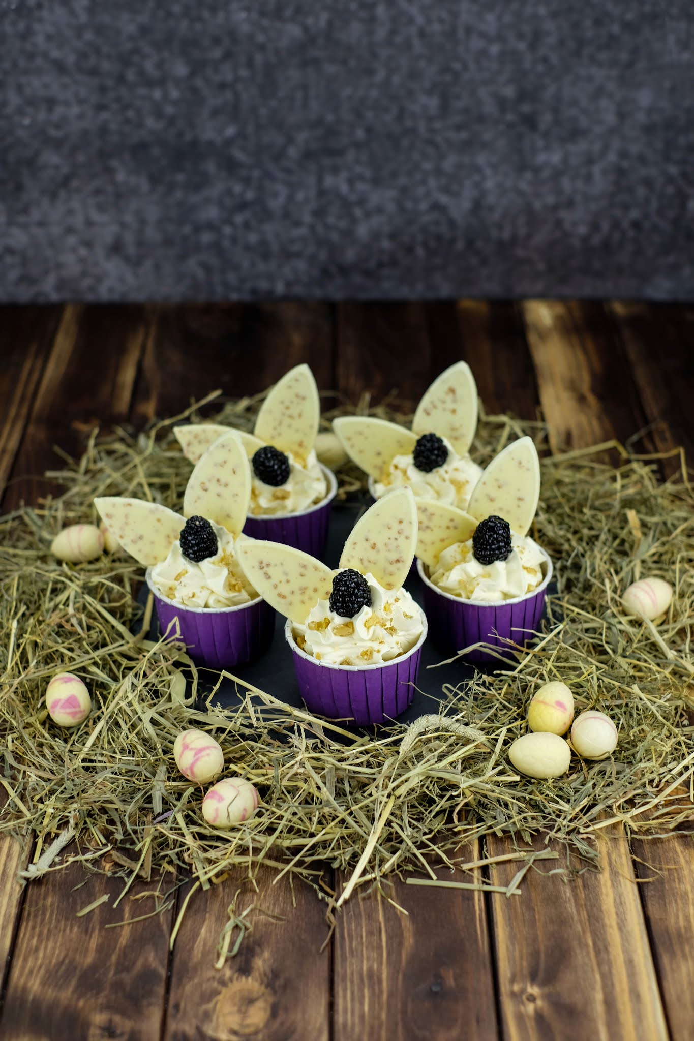 Weiße Schokoladen und Brombeer Cupcakes | Marion's Kaffeeklatsch Weiße Schokoladen und Brombeer Cupcakes | Marion's Kaffeeklatsch