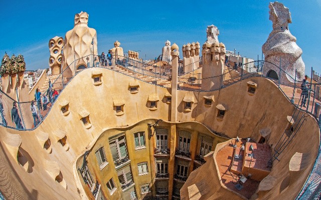 Barcellona - La Pedrera - Poracci In Viaggio barcellona-la-pedrera-poracci-in-viaggio