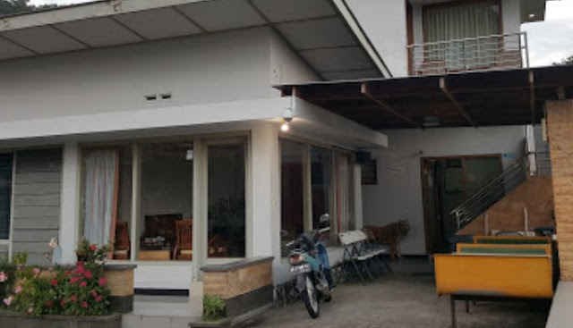 Vila Azalia Sarangan