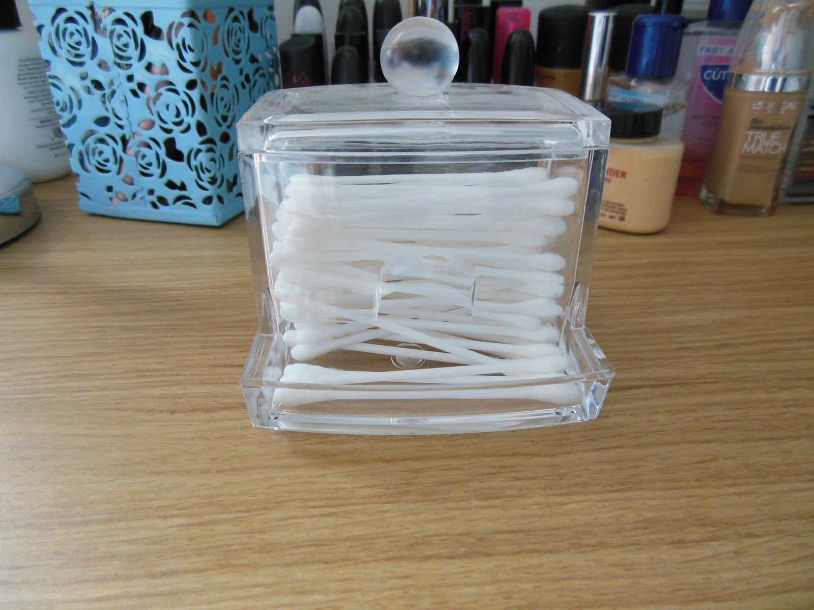 Fabuleuse Beauty Affordable Cotton Bud Holder