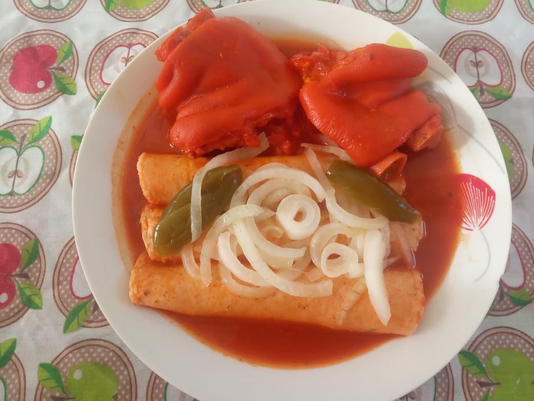 Tacos ahogados de Veracruz con extra de manitas de cerdo