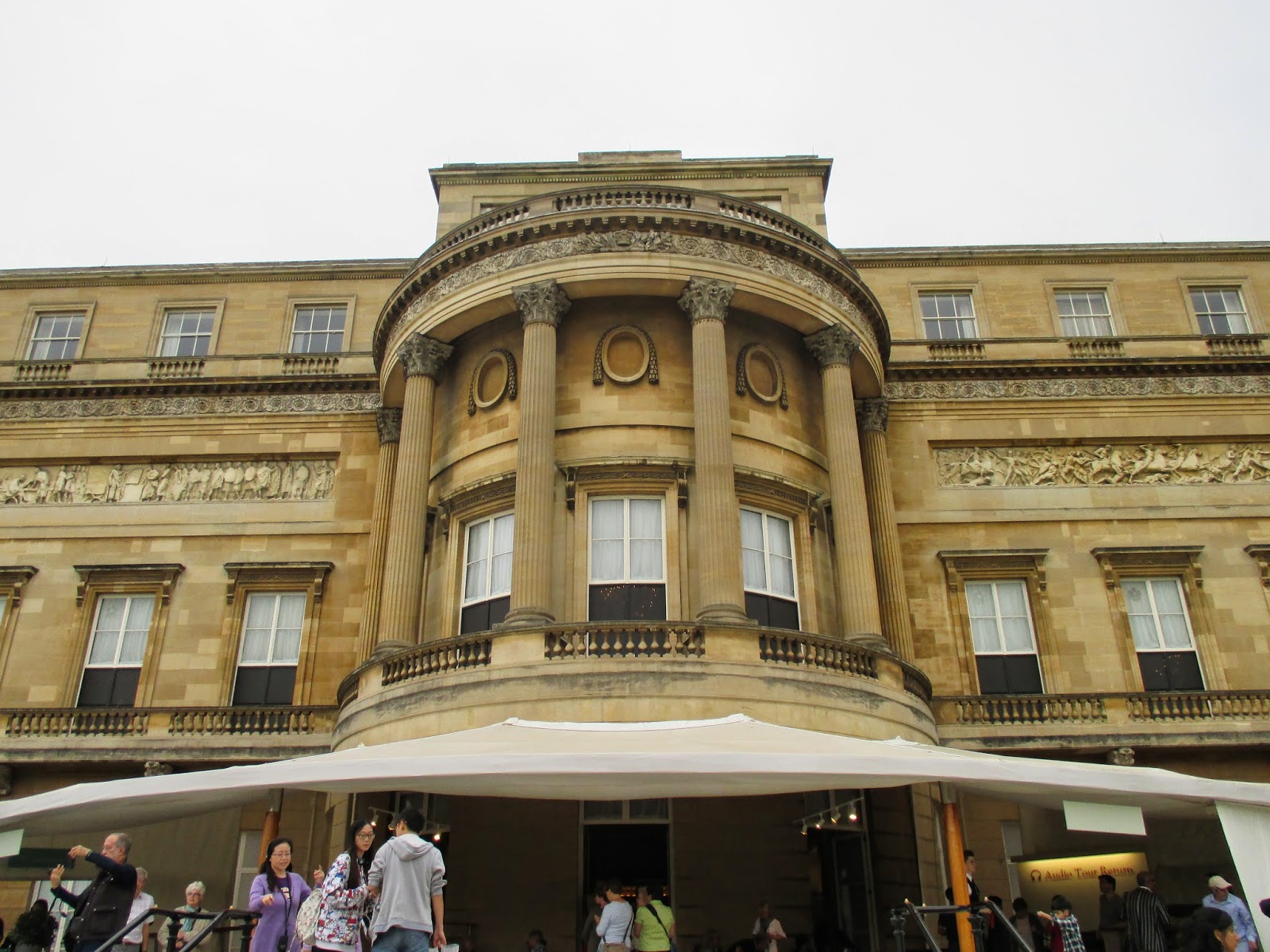 Cam in London: Day 10: Inside look at Buckingham Palace