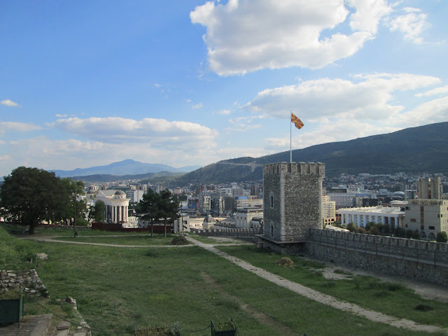 Para vistas, acudir a la Fortaleza de Skopje