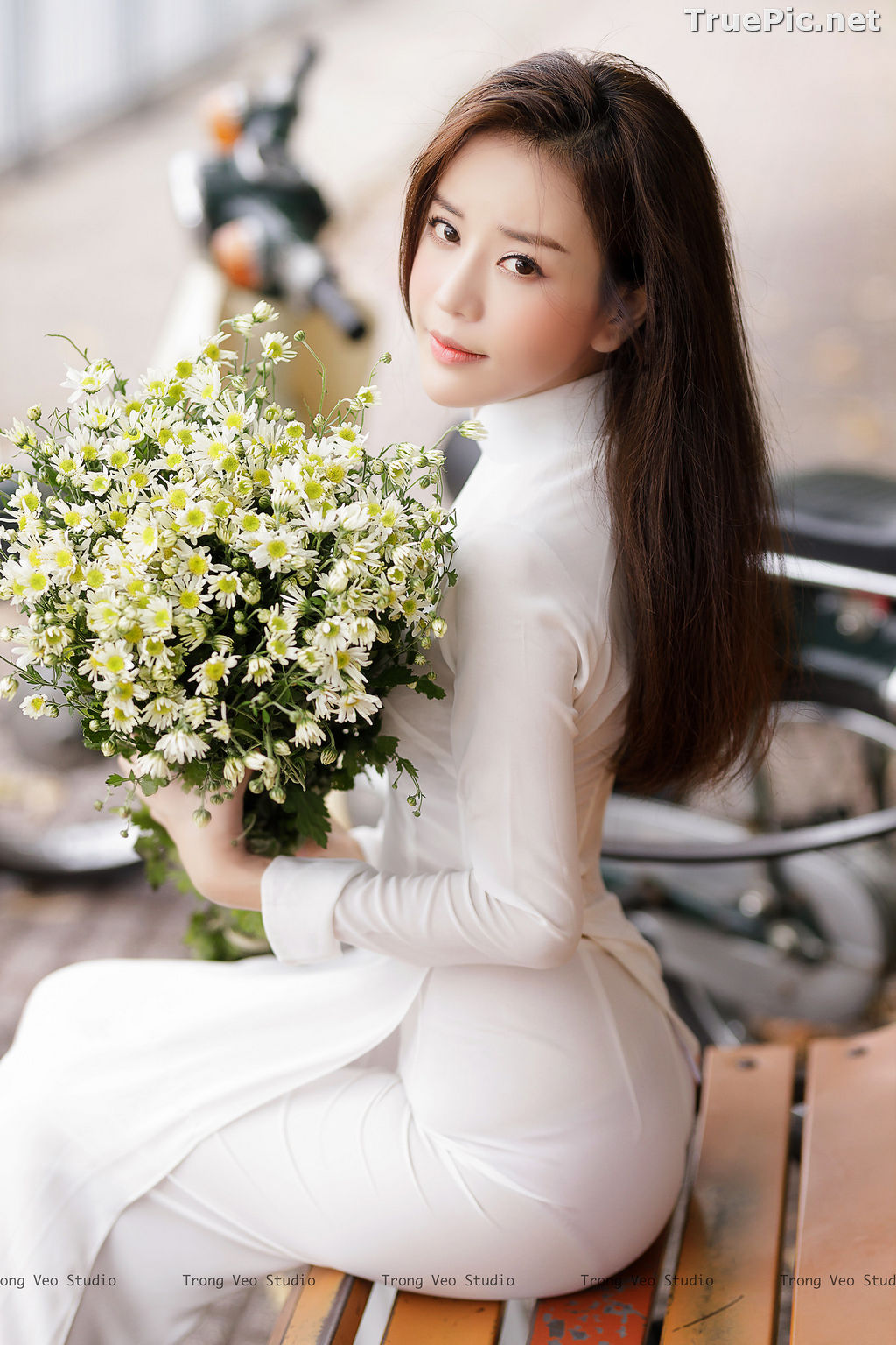 Image The Beauty of Vietnamese Girls with Traditional Dress (Ao Dai) #5 - TruePic.net - Picture-29
