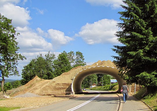 Budowa mostu z nartostradą w Zieleńcu.