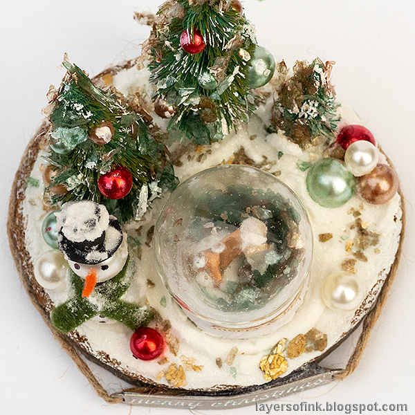 Layers of ink - Christmas Forest with Snowglobe Tutorial by Anna-Karin Evaldsson. Layers of ink - Christmas Forest with Snowglobe Tutorial by Anna-Karin Evaldsson.