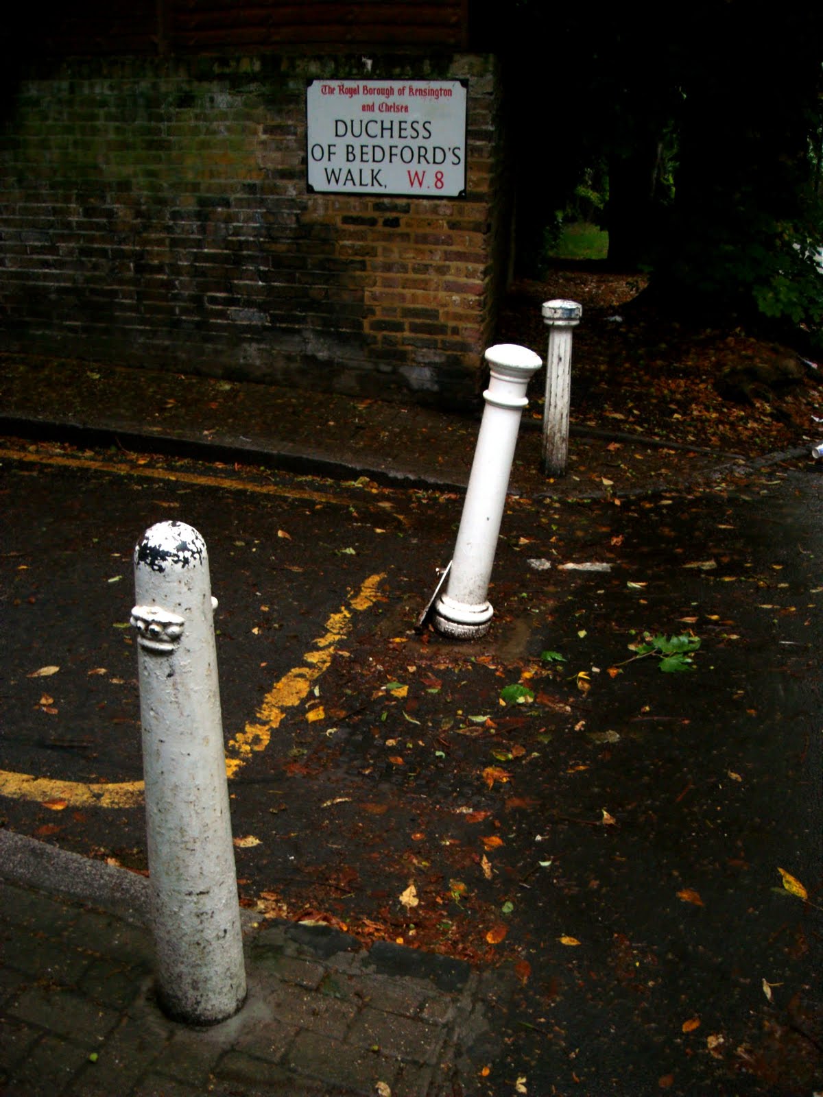 Bollards of London... Duchess of Bedford's Walk W.8