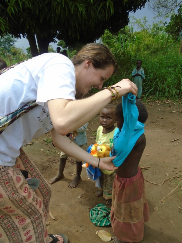 volunteer experience in Africa, community, ngo, charity, teaching, children, volunteer programs, Uganda, volunteers, team, relevant, voluntouring, voluntourism