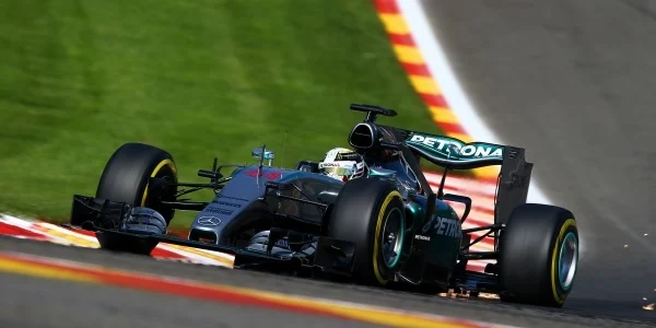 Fórmula 1: Lewis Hamilton logró la pole position en el Gran Premio de Bélgica