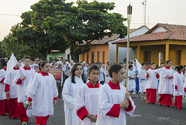 Procissão reúne milhares de fiéis no fim do Festejo da padroeira de Cocal - Imagem 6