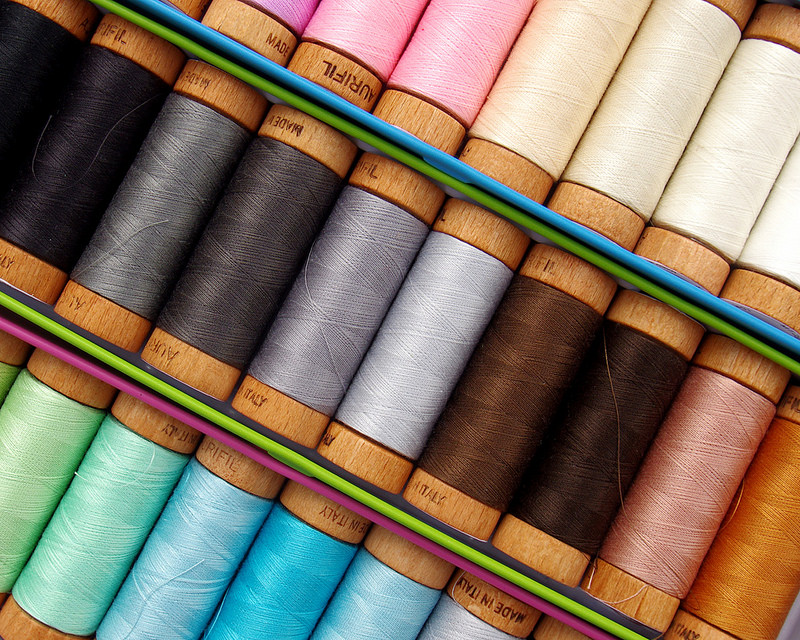 Red Pepper Quilts: Aerial Grove Quilt and 80wt Aurifi Thread Giveaway!