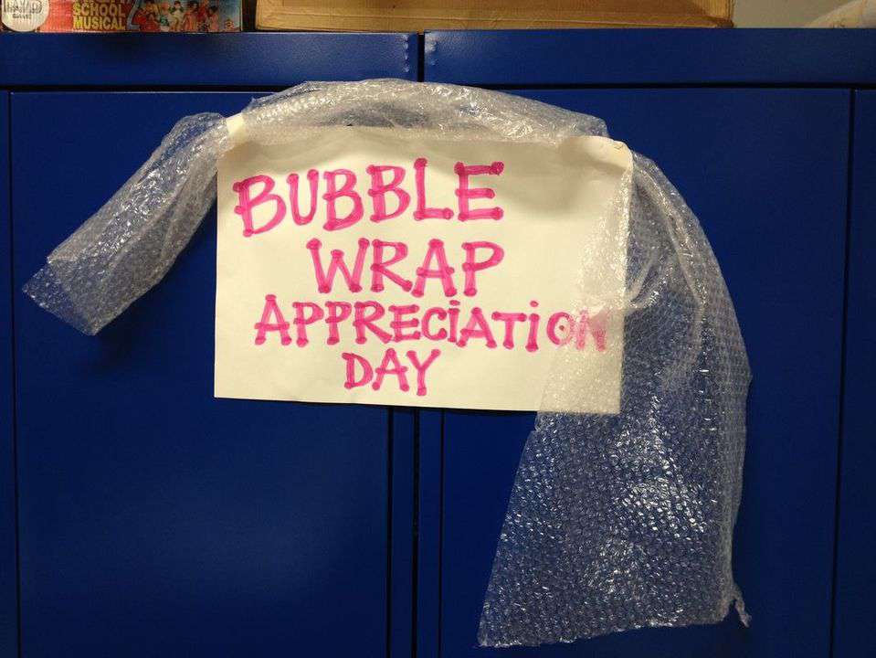 National Bubble Wrap Appreciation Day Wishes Pics
