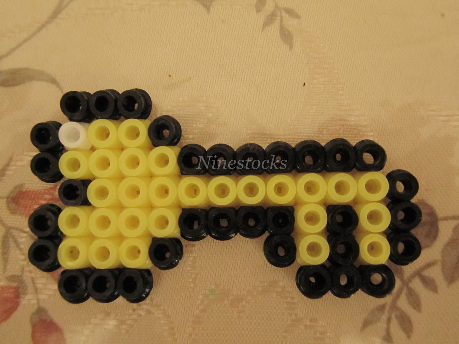 Cheap deals running around NineStocks: Pyssla Beads DIY