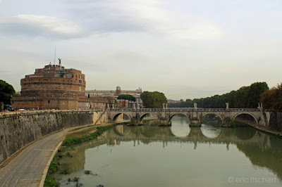 Pont Saint-Ange, mausolée d'Hadrien, Tibre, Rome, 
