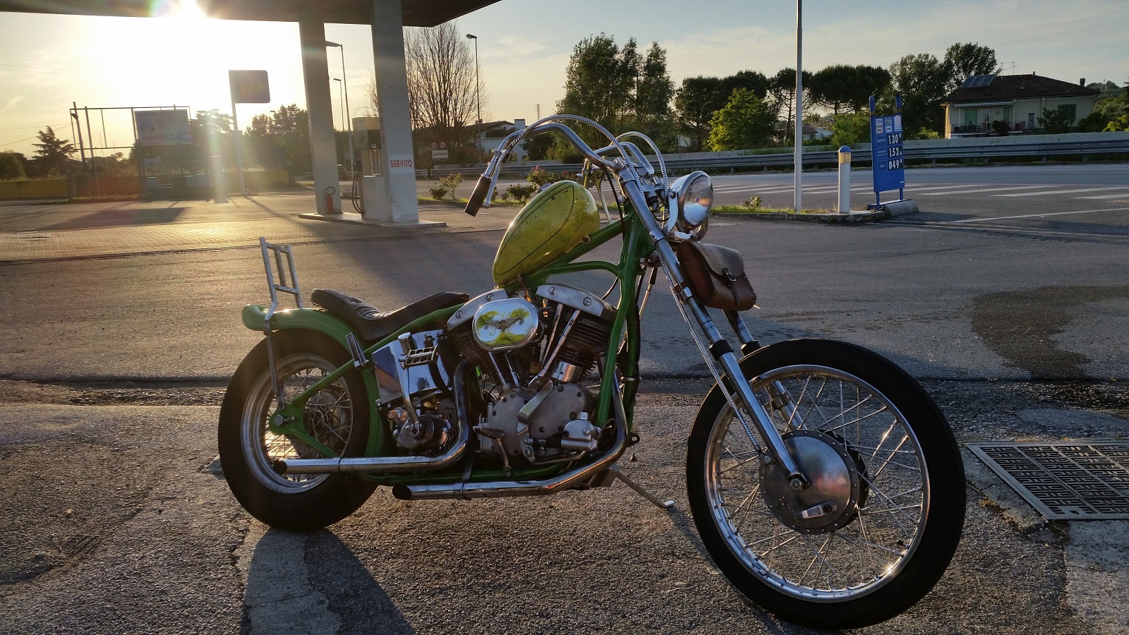 OLDAROMA GAS STATION HOUSE = MOVIES