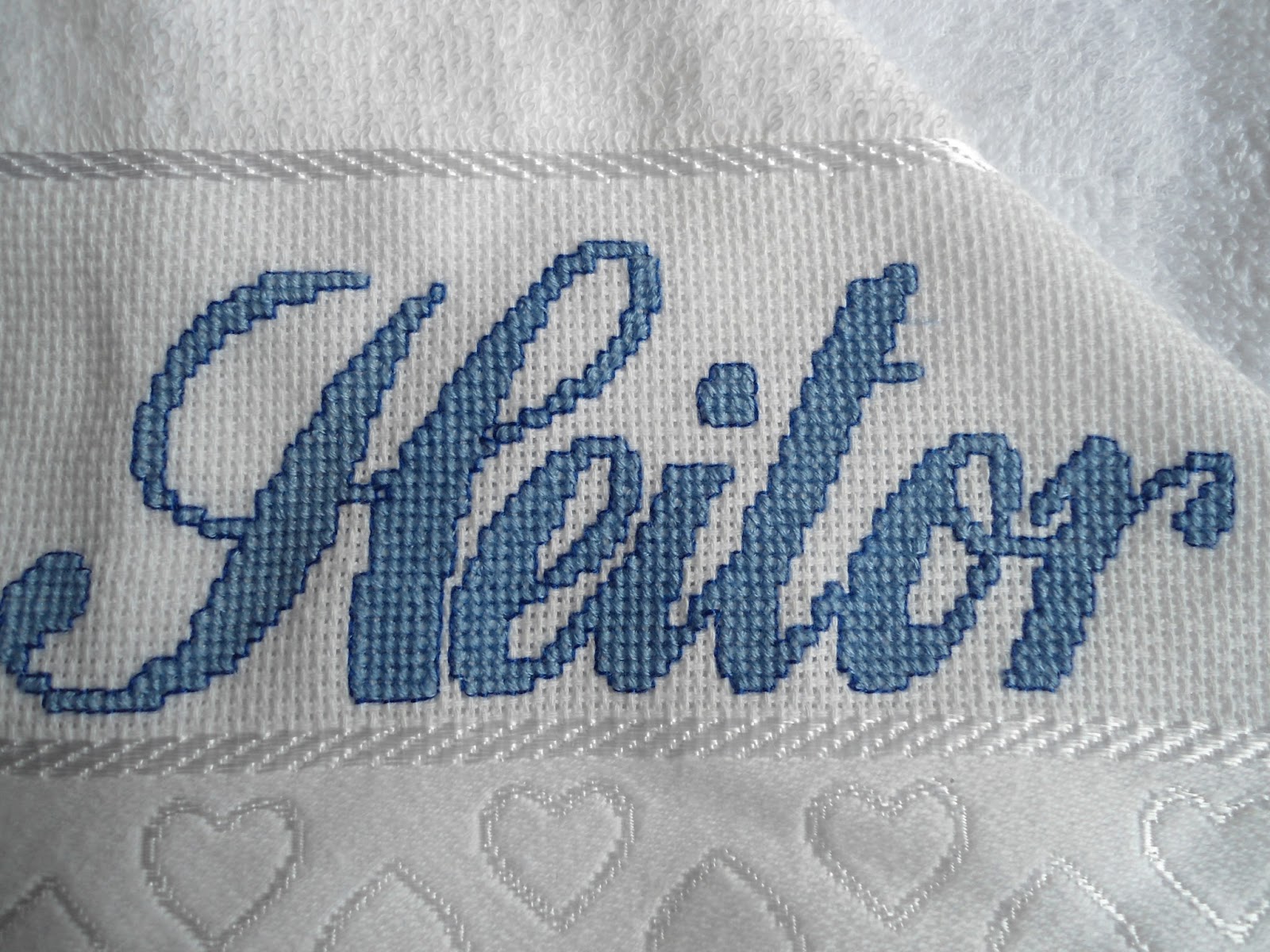 Ponto Cruz da Márcia: Toalha de bebê