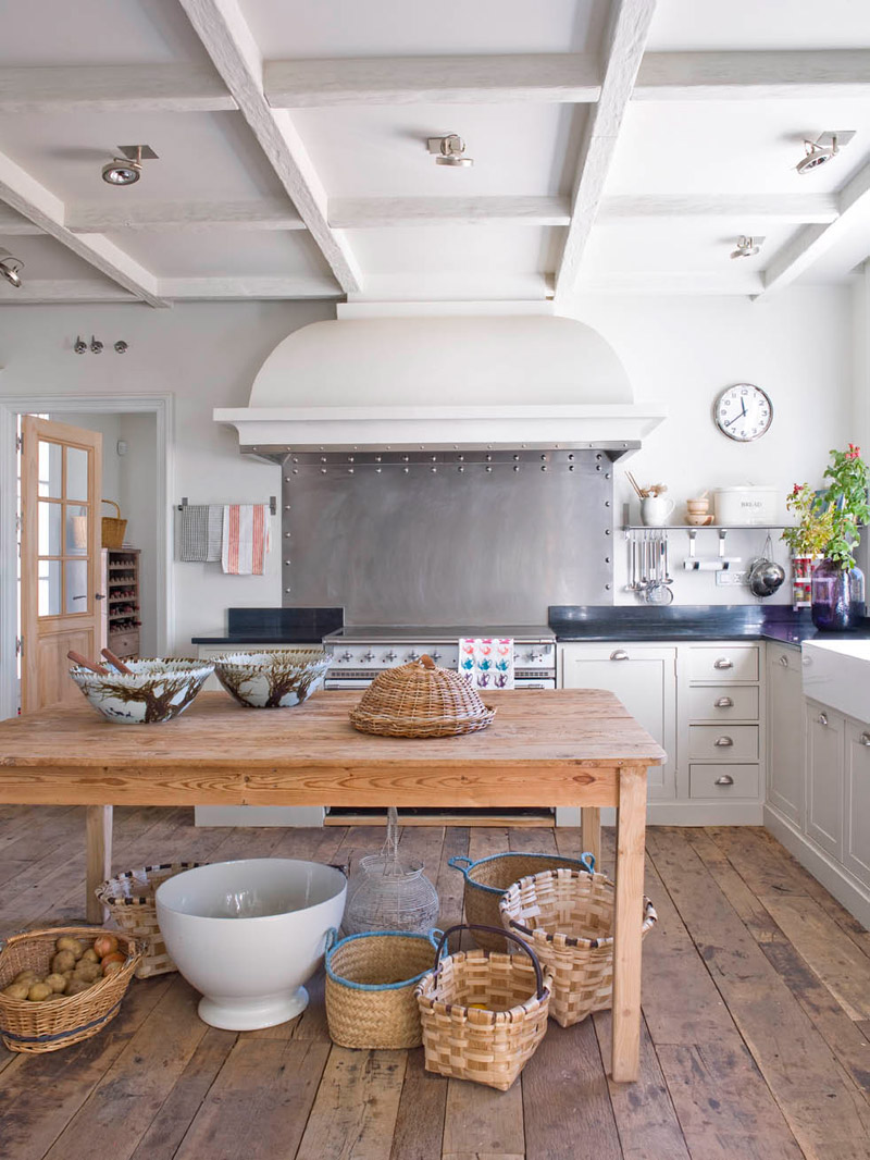 Décor Inspiration | Interior Designer: Isabel López-Quesada & A Country House in Segovia, Spain