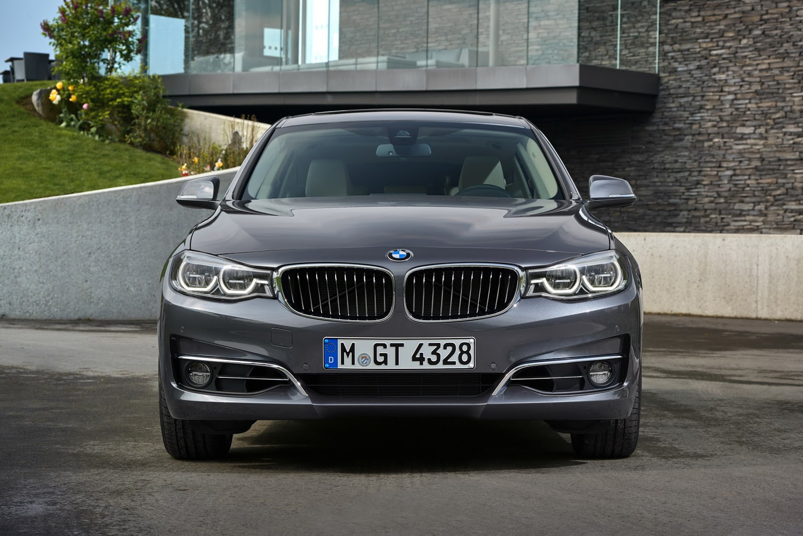 2017-BMW-3-Series-GT-17.jpg