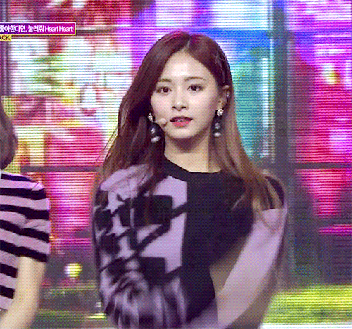 [데이터/스압주의] 트와이스 쯔위에 대해 알아보자.jpgif
