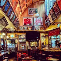 Images of Dublin pubs: Doheny and Nesbitt