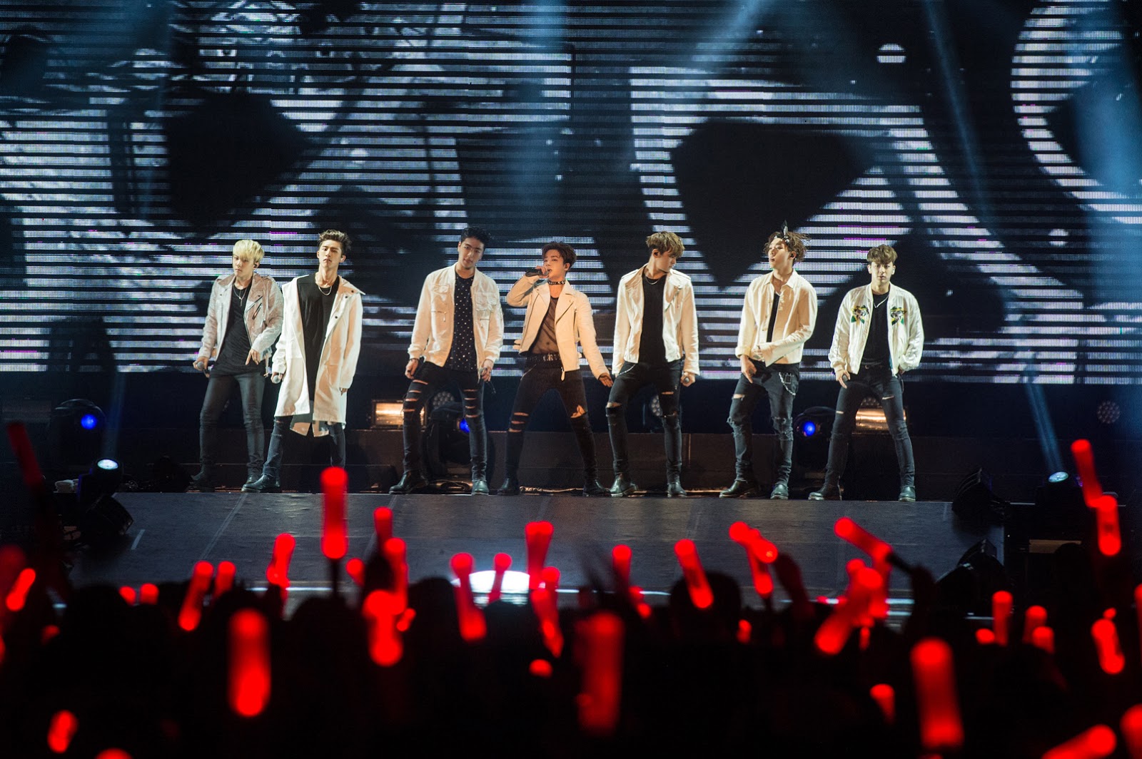 koreancrazed iKON "SHOWTIME" concert in Taipei Dome