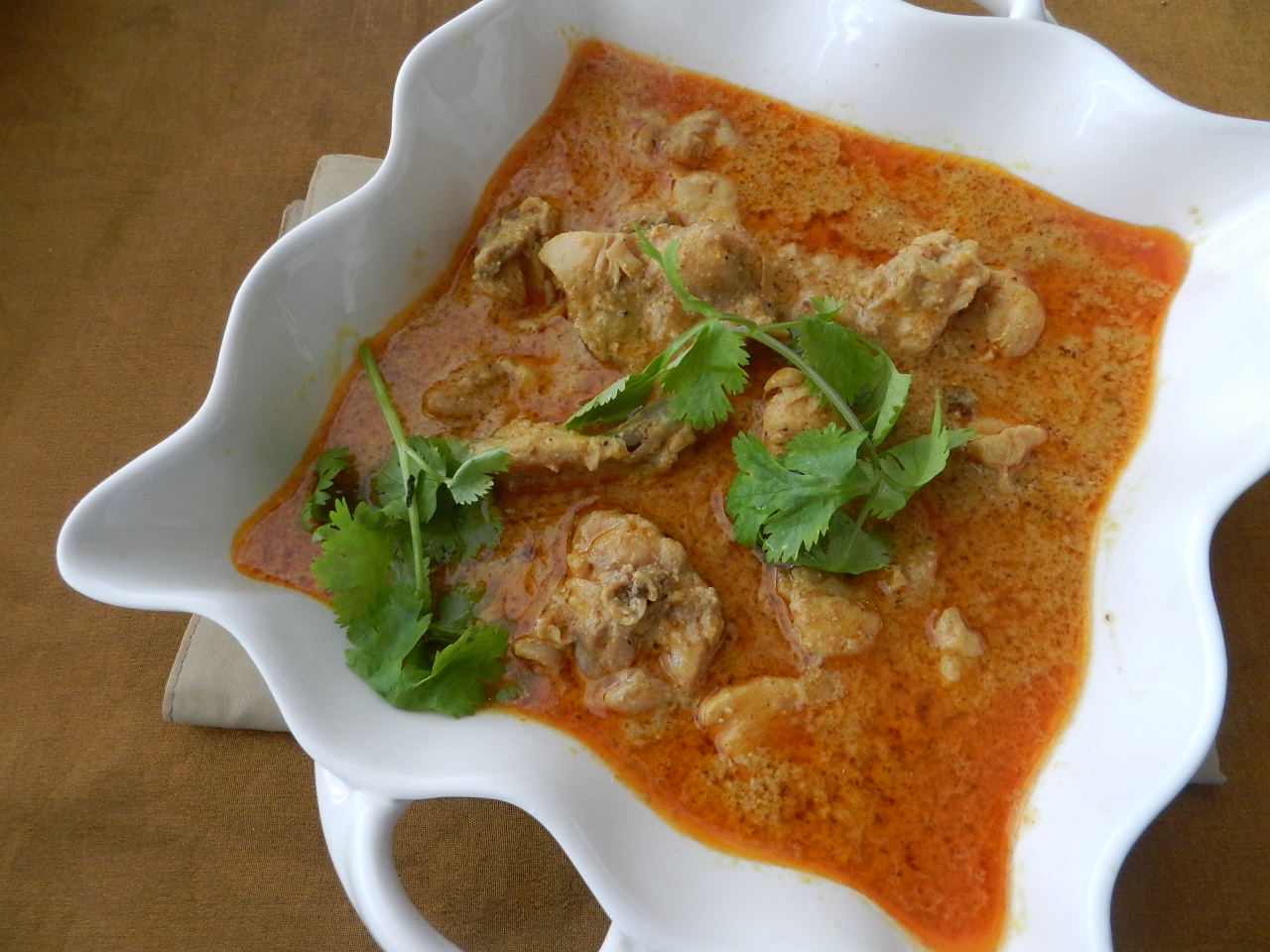 Raajis kitchen: Coconut milk Chicken curry