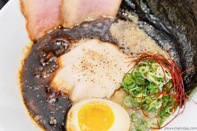 麵屋聚│傳統市場內的低調拉麵小店！竟有道地日本湯頭口味，還有可遇不可求的秋刀魚拉麵！