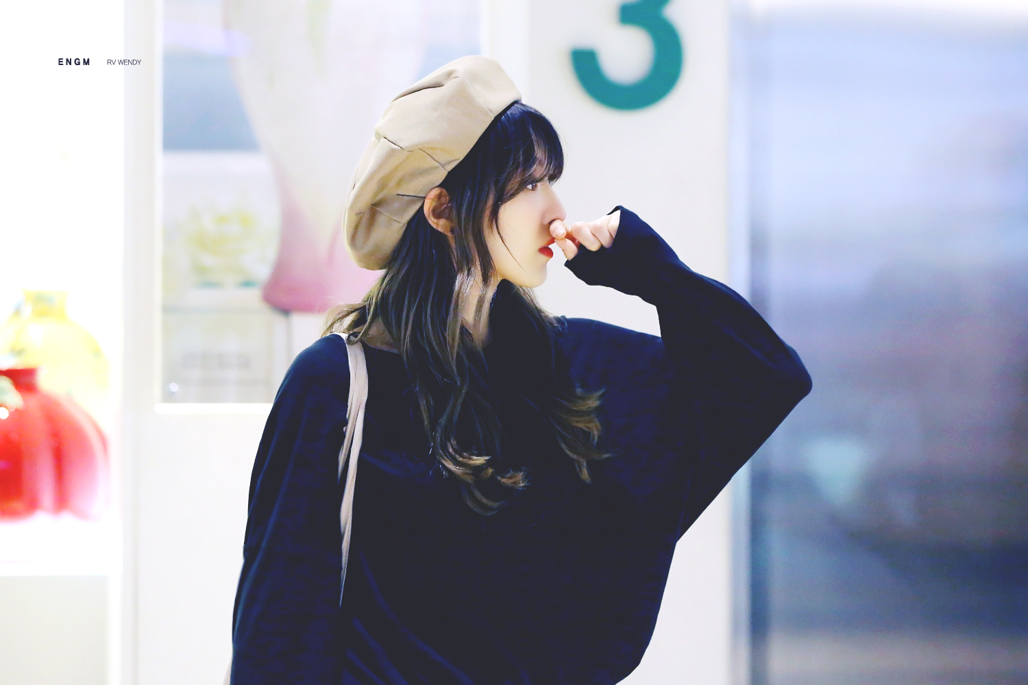 레드벨벳 웬디 사복에서의 찰떡 같은 모자 스타일링 모음.jpg | 인스티즈