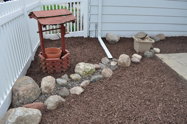 mulch, sod cutter, patio, pavers, DIY, landscaping, reno, pea gravel, dark brown shredded mulch, sand