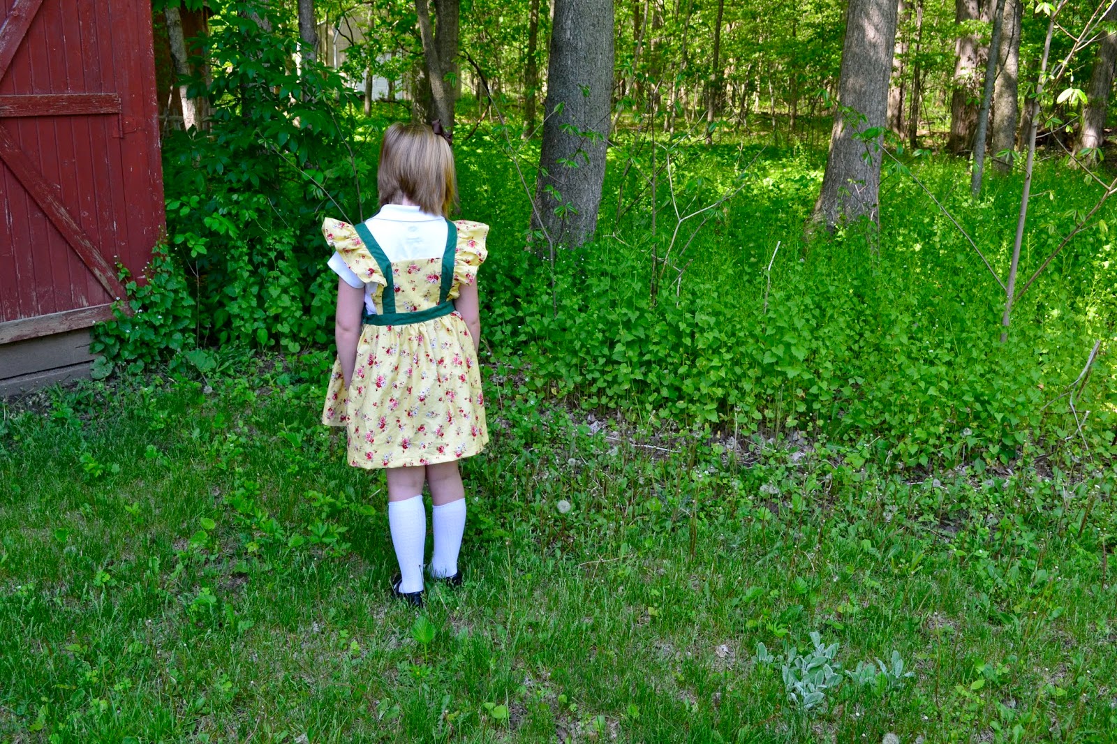 crafty-biggers-the-tie-dye-diva-pattern-review-storybook-pinafore