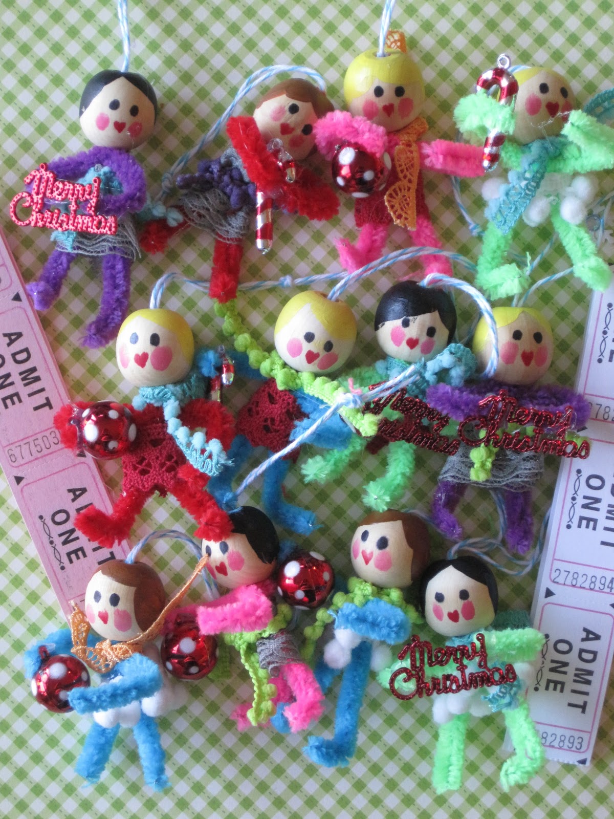 the vintage umbrella pipe cleaner ornaments