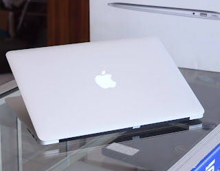 MacBook Air i5 13-inchi Early 2015 Fullset Malang